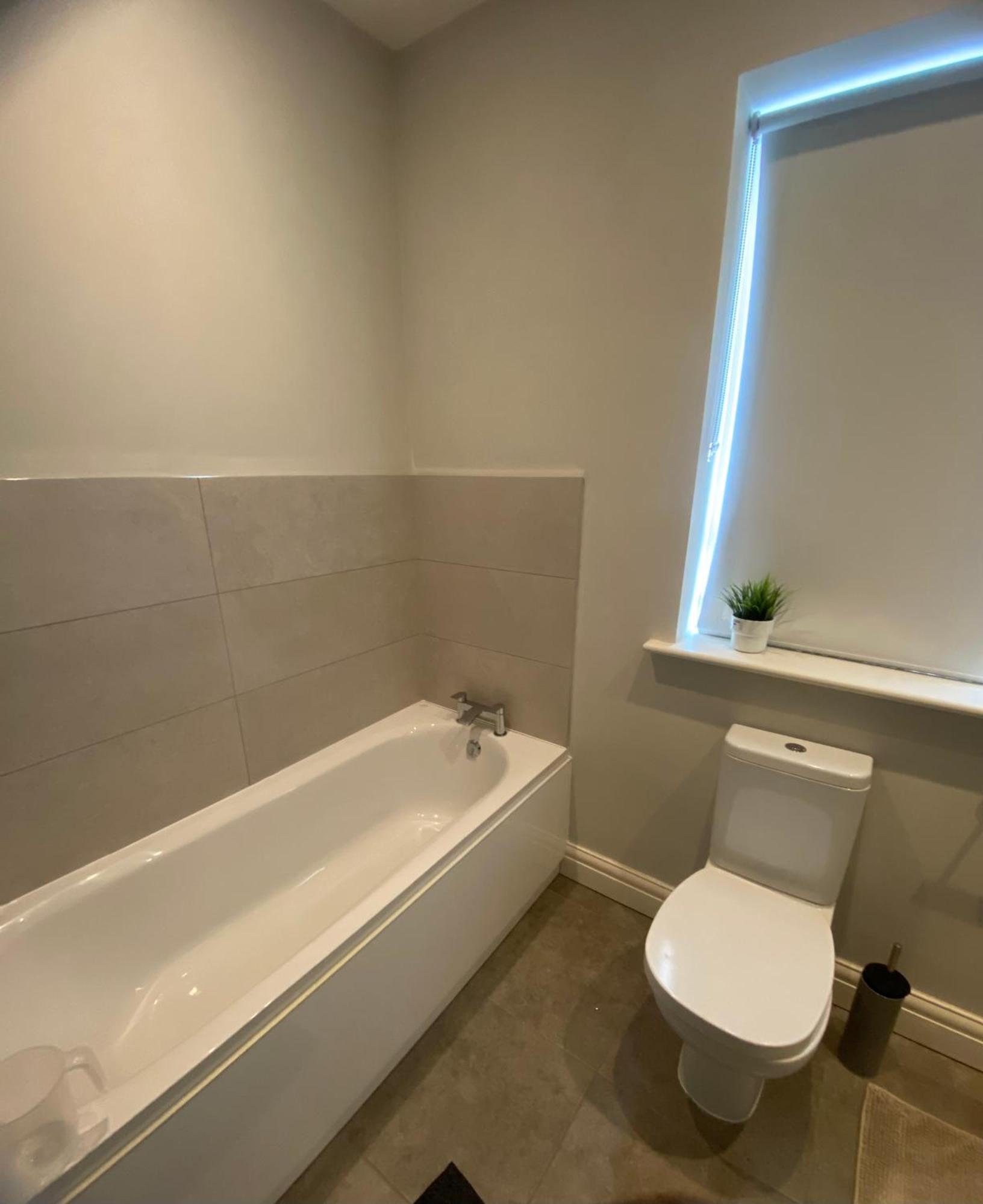 Extra Large Room In New House At Citywest Dublin Bagian luar foto